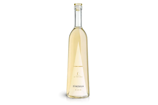 Zónzuá wine bottle on a white background